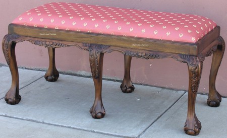 Code: CS 212-M Name: Ball and Claw Stool Size: W=125 x D=45 x H=46,5 cm Wood: Solid Mahogany wood.﻿